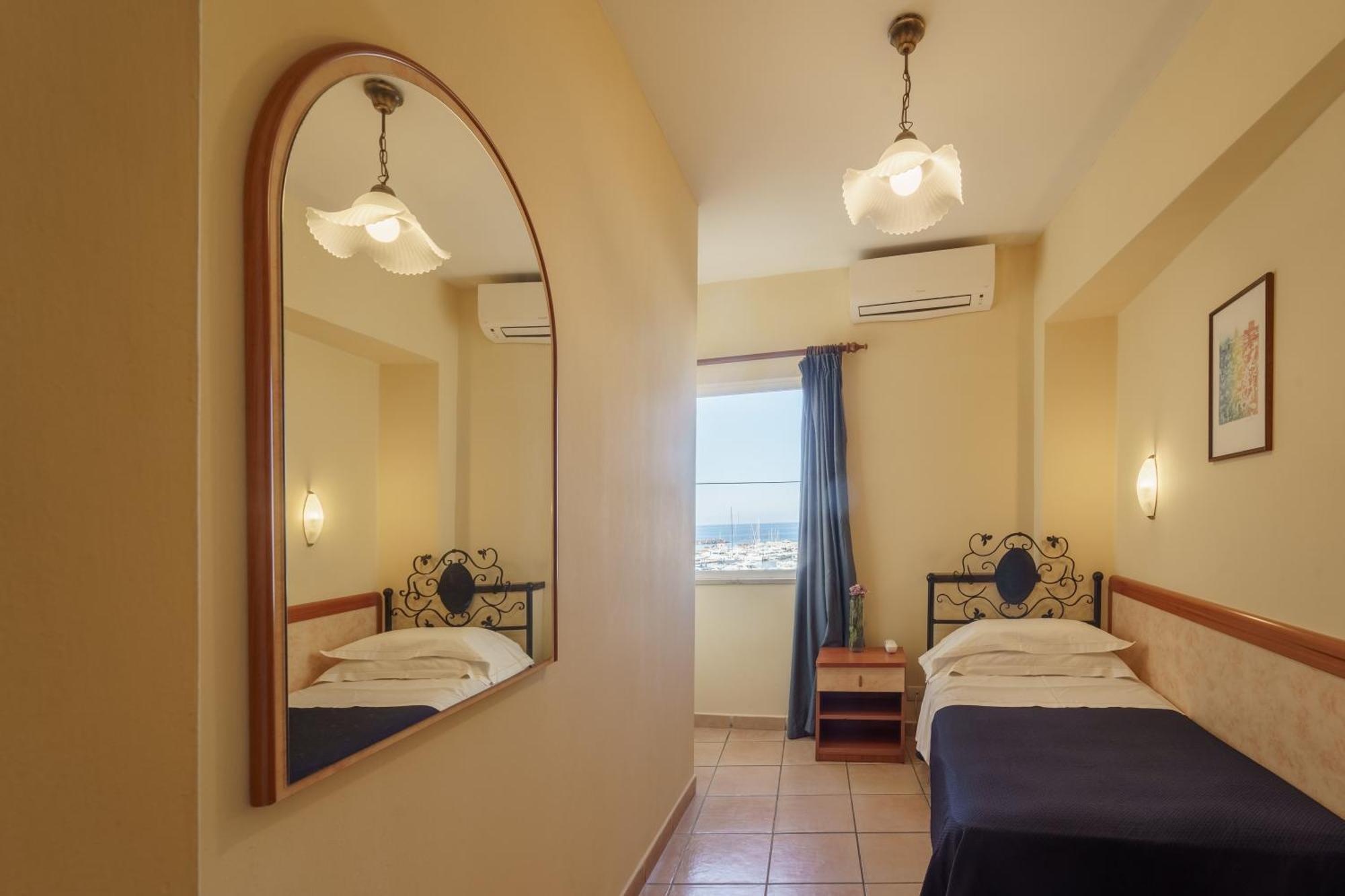 Terme Zi Carmela 3* Forio (Isola d'Ischia)